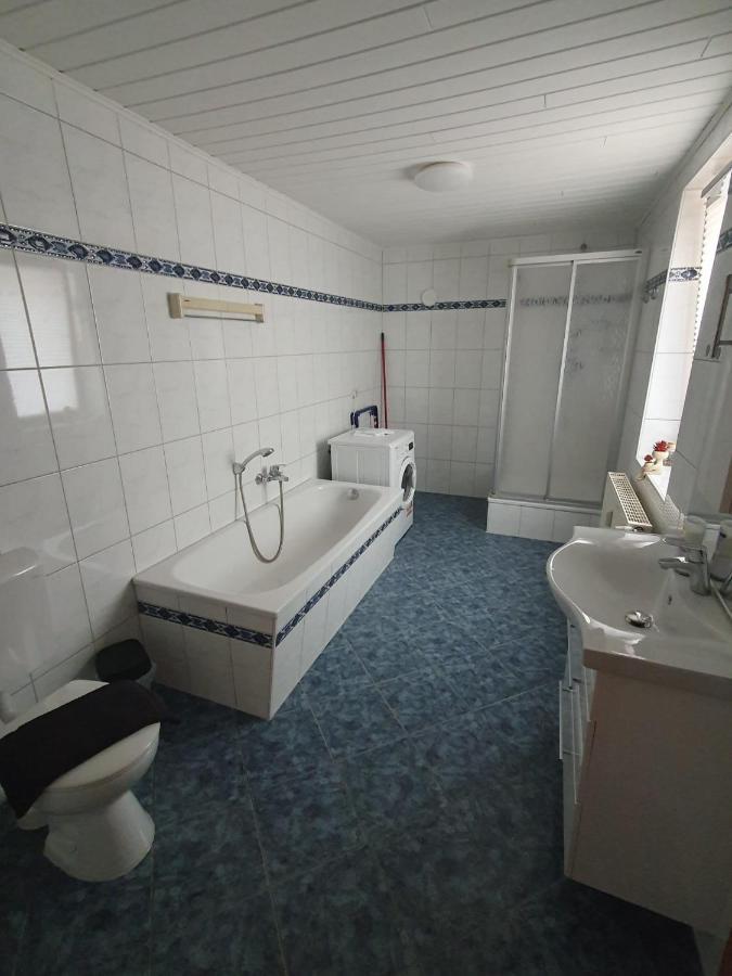 Suite Toni Бернбург Екстериор снимка